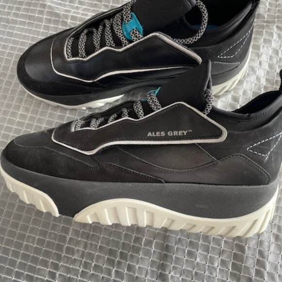 ALES GREY LEATHER MEN SNEAKERS SIZE 9 - Picture 2 of 7